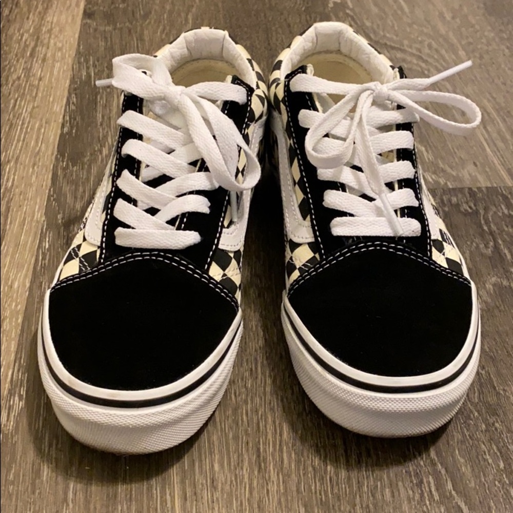 Old Skool Vans Size 3. Only wore twice